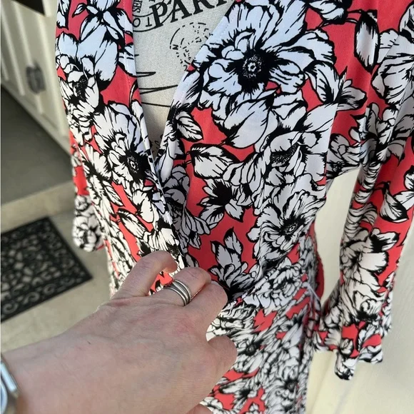 Leota XL Floral Faux Wrap Midi Dress Red Dark Pink White Stretch Jersey V-Neck - Picture 7 of 9